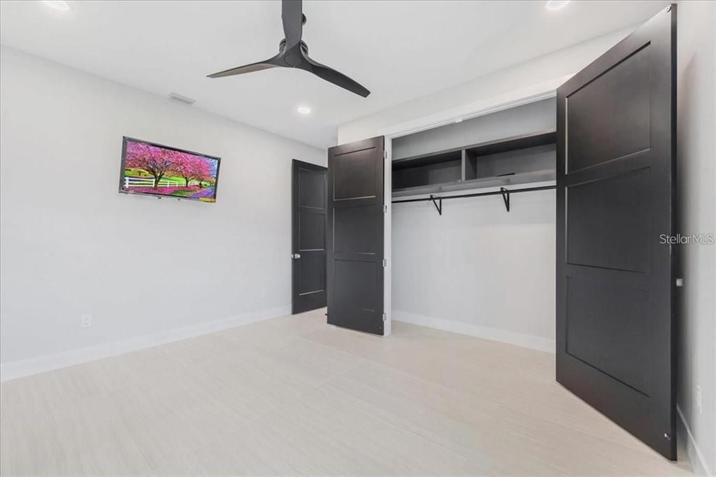 For Sale: $1,899,000 (4 beds, 3 baths, 2606 Square Feet)