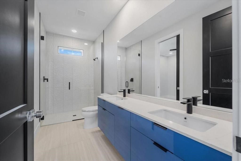 For Sale: $1,899,000 (4 beds, 3 baths, 2606 Square Feet)