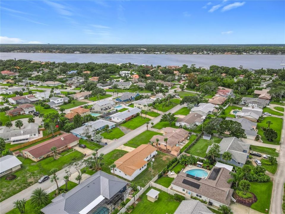 Active With Contract: $384,900 (3 beds, 2 baths, 1778 Square Feet)