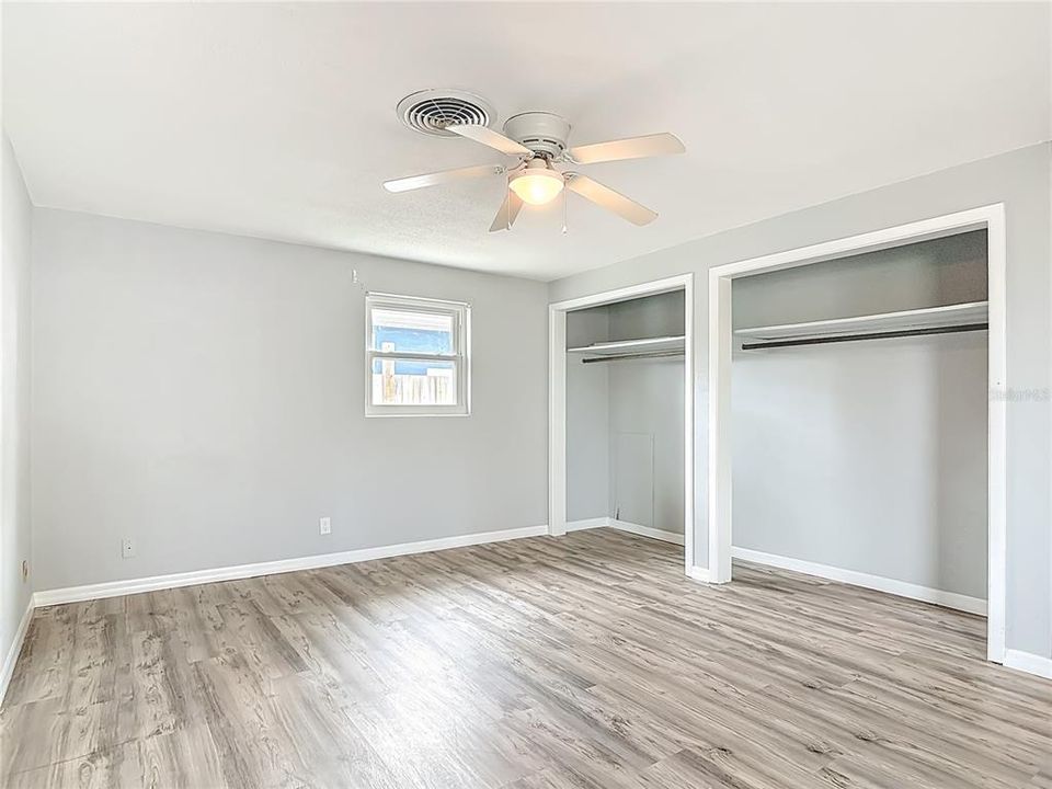 Active With Contract: $384,900 (3 beds, 2 baths, 1778 Square Feet)