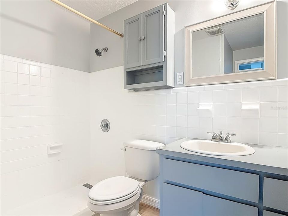 Active With Contract: $384,900 (3 beds, 2 baths, 1778 Square Feet)