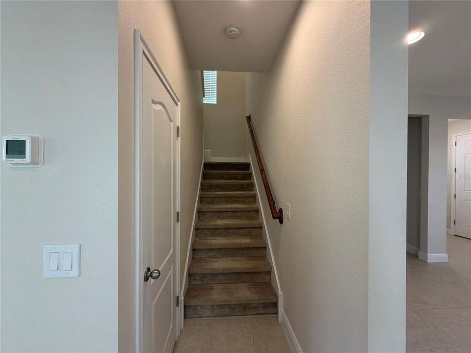 合同活跃: $3,000 (3 贝兹, 2 浴室, 2426 平方英尺)