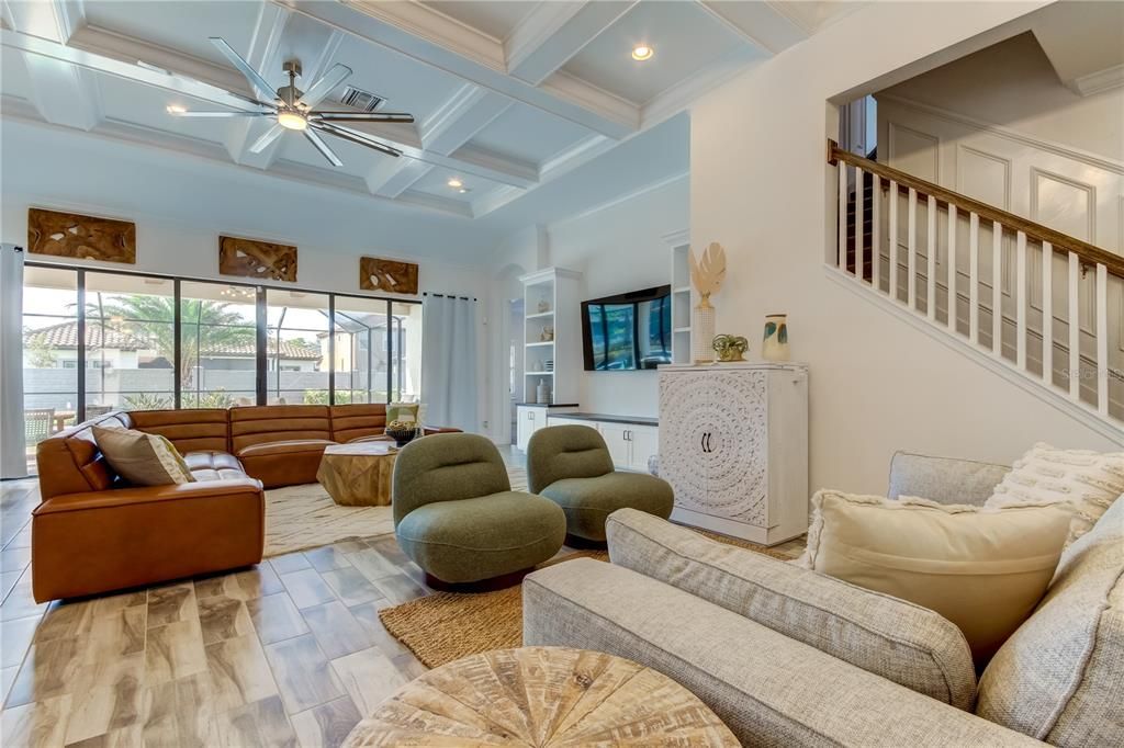 Activo con contrato: $1,229,900 (4 camas, 4 baños, 3138 Pies cuadrados)