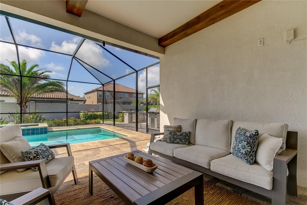 Activo con contrato: $1,229,900 (4 camas, 4 baños, 3138 Pies cuadrados)