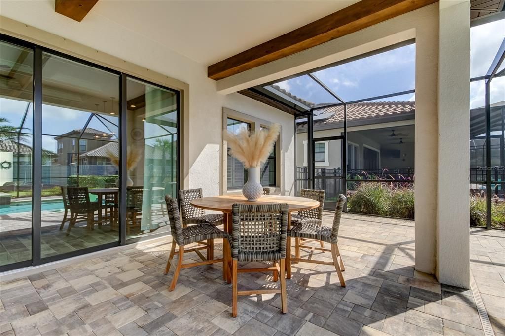 Activo con contrato: $1,229,900 (4 camas, 4 baños, 3138 Pies cuadrados)