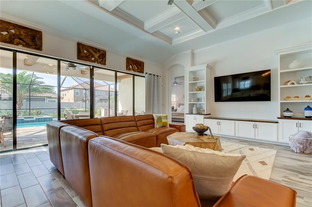 Activo con contrato: $1,229,900 (4 camas, 4 baños, 3138 Pies cuadrados)