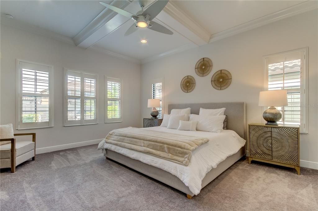 Activo con contrato: $1,229,900 (4 camas, 4 baños, 3138 Pies cuadrados)