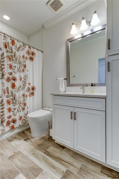 Activo con contrato: $1,229,900 (4 camas, 4 baños, 3138 Pies cuadrados)