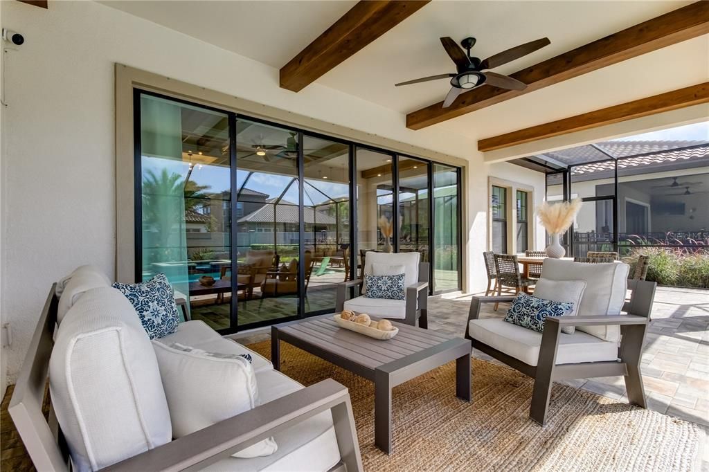 Activo con contrato: $1,229,900 (4 camas, 4 baños, 3138 Pies cuadrados)