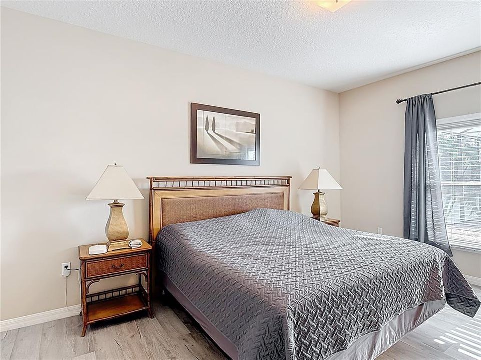 En Venta: $647,000 (4 camas, 3 baños, 2724 Pies cuadrados)