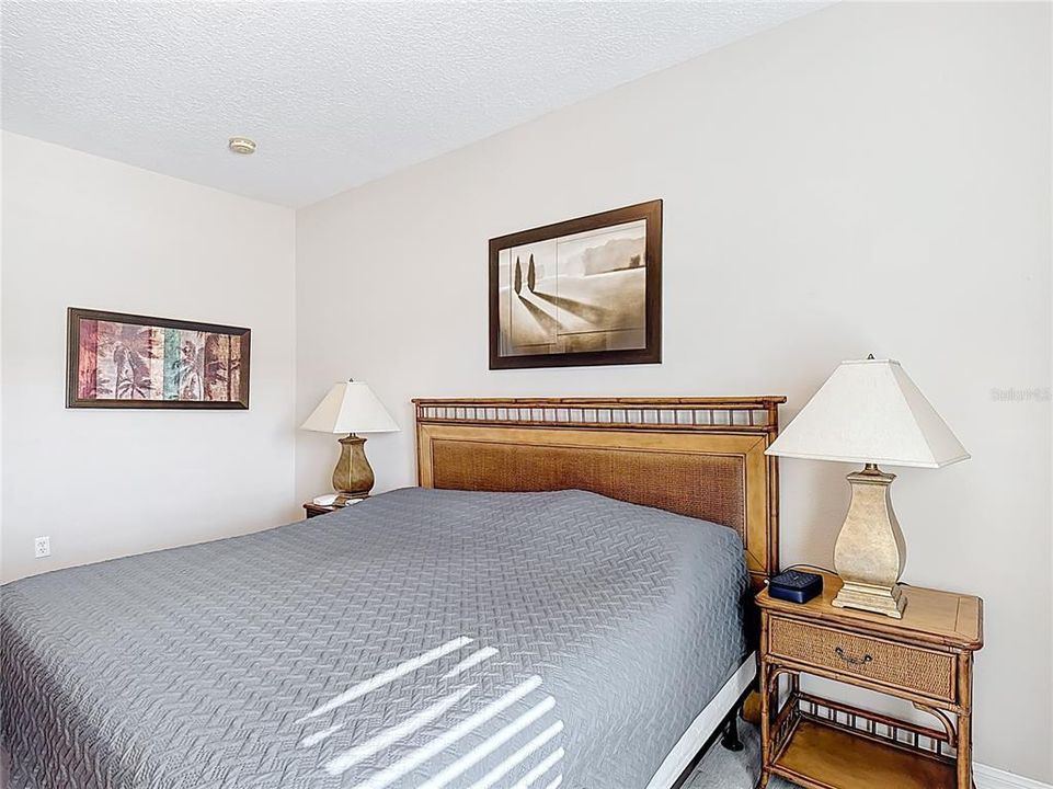 En Venta: $647,000 (4 camas, 3 baños, 2724 Pies cuadrados)