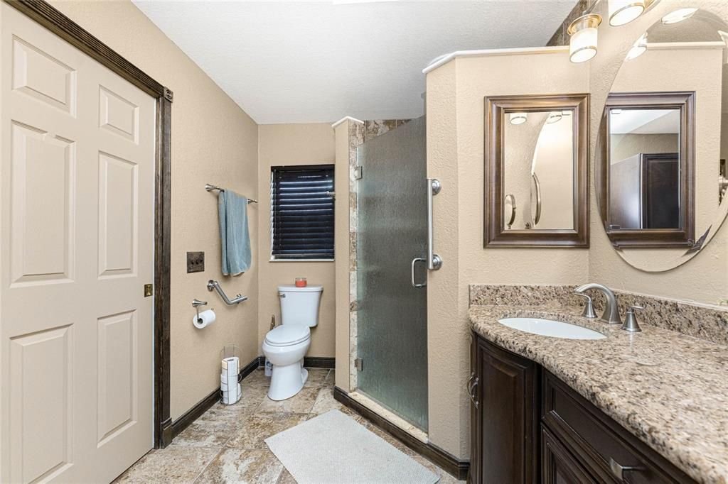 На продажу: $389,500 (3 спален, 2 ванн, 2037 Квадратных фут)