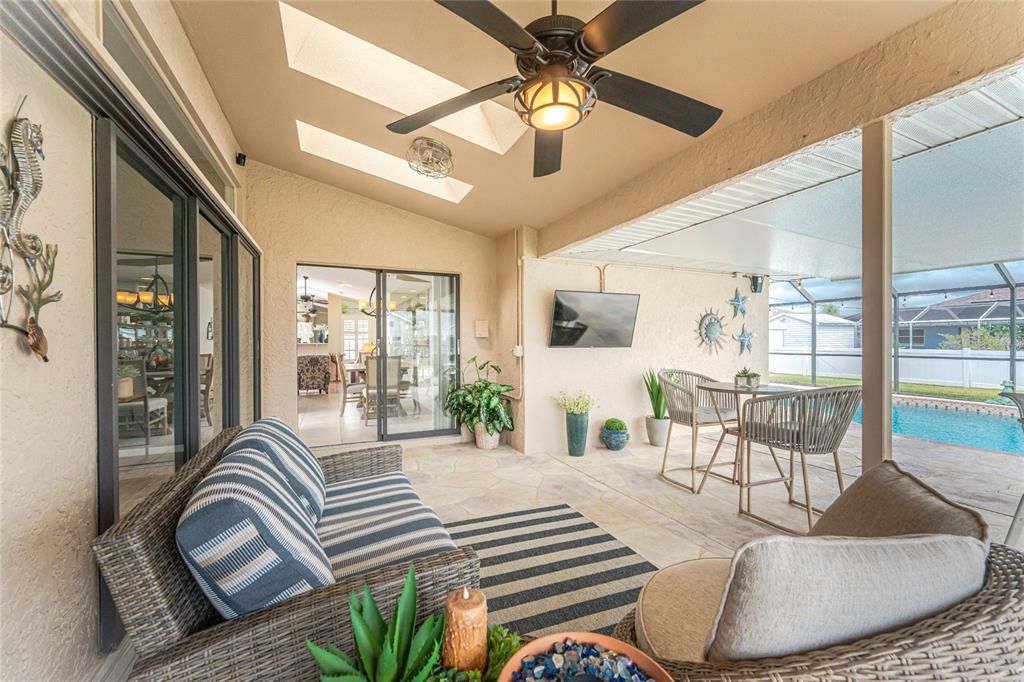 На продажу: $389,500 (3 спален, 2 ванн, 2037 Квадратных фут)