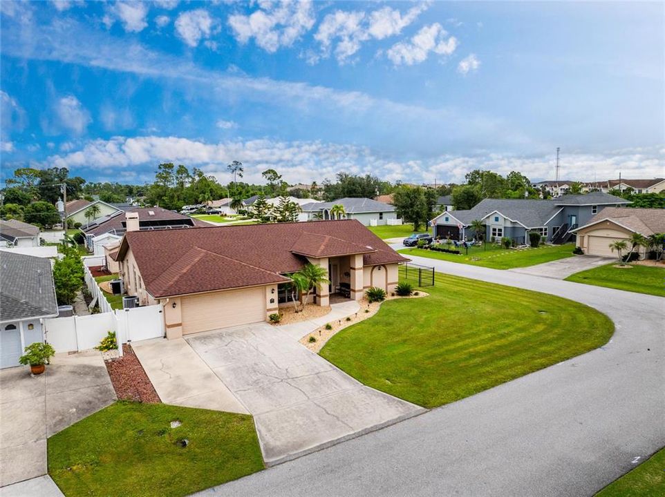 На продажу: $389,500 (3 спален, 2 ванн, 2037 Квадратных фут)