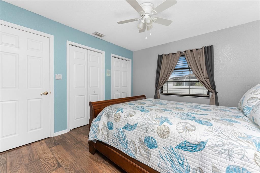 На продажу: $389,500 (3 спален, 2 ванн, 2037 Квадратных фут)