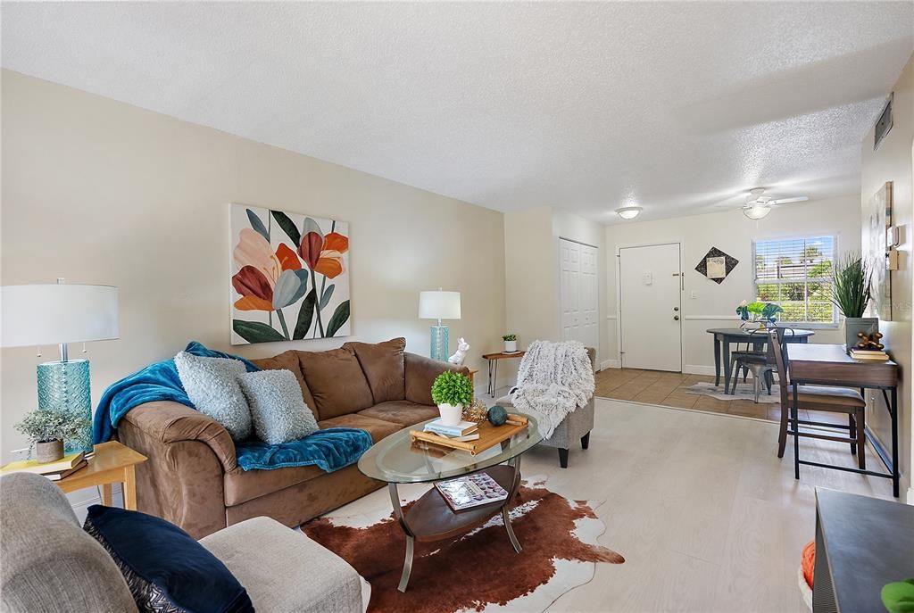 For Sale: $172,000 (1 beds, 1 baths, 775 Square Feet)