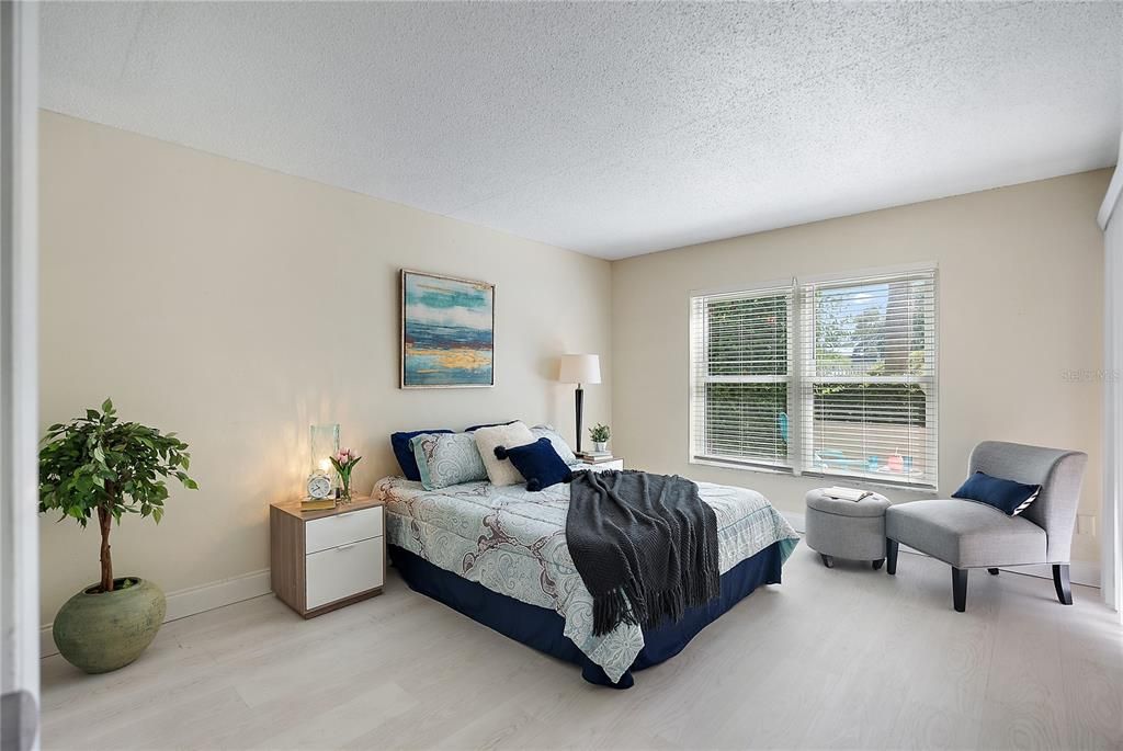 For Sale: $172,000 (1 beds, 1 baths, 775 Square Feet)