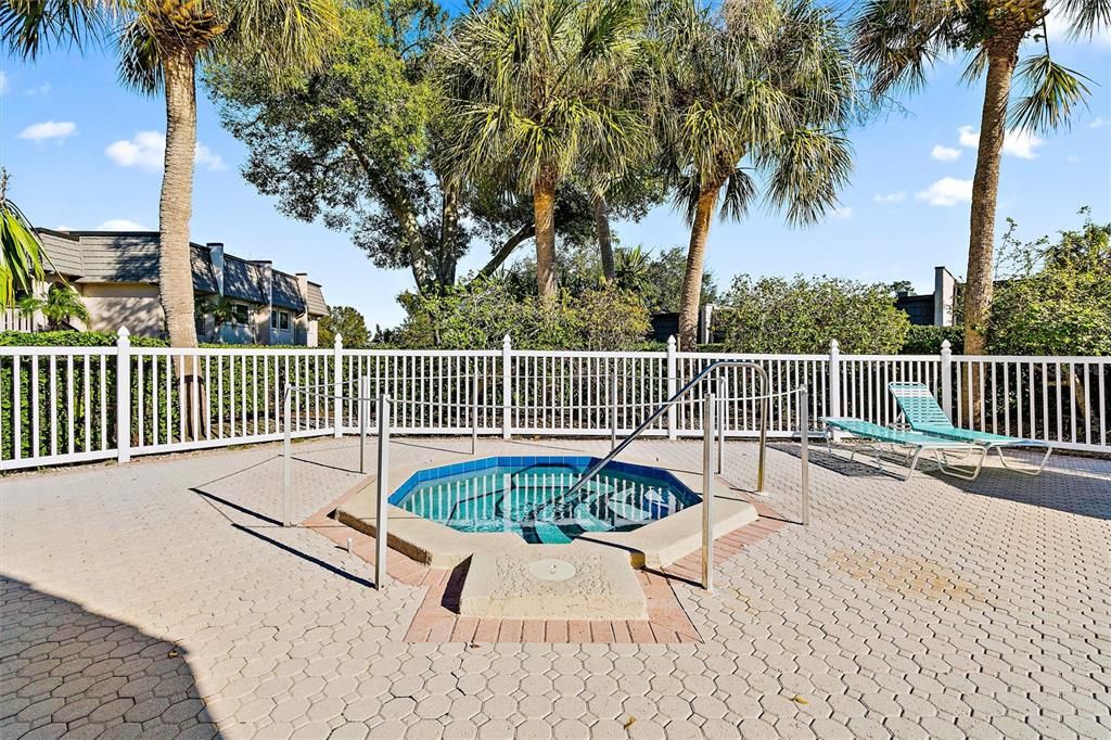 For Sale: $172,000 (1 beds, 1 baths, 775 Square Feet)