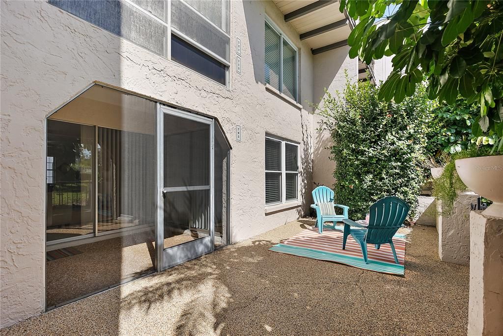 For Sale: $172,000 (1 beds, 1 baths, 775 Square Feet)