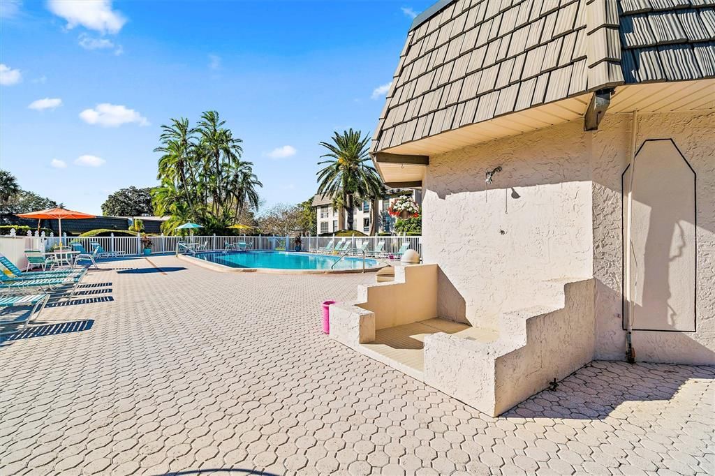 For Sale: $172,000 (1 beds, 1 baths, 775 Square Feet)