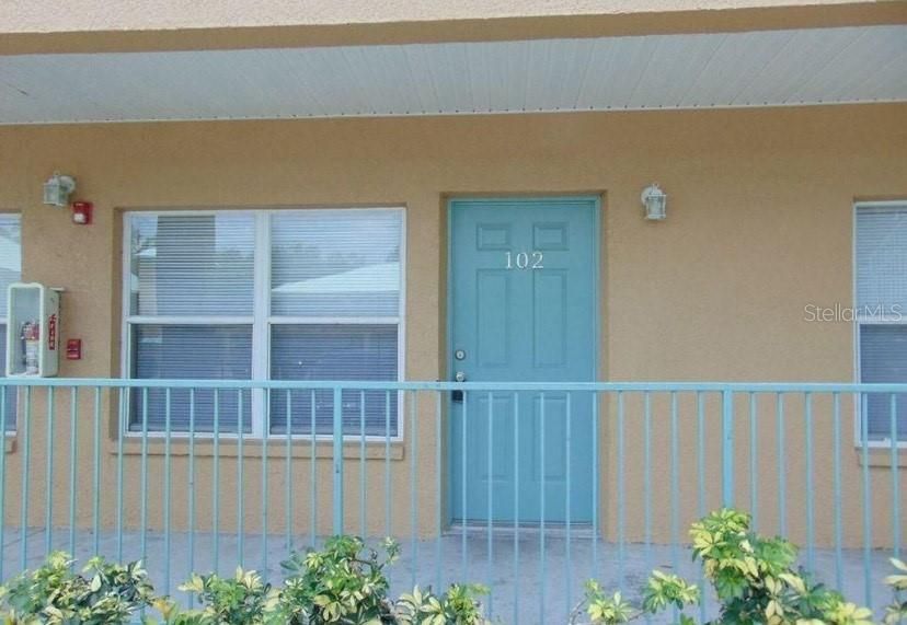 For Sale: $129,500 (2 beds, 2 baths, 920 Square Feet)