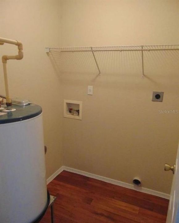 For Sale: $129,500 (2 beds, 2 baths, 920 Square Feet)