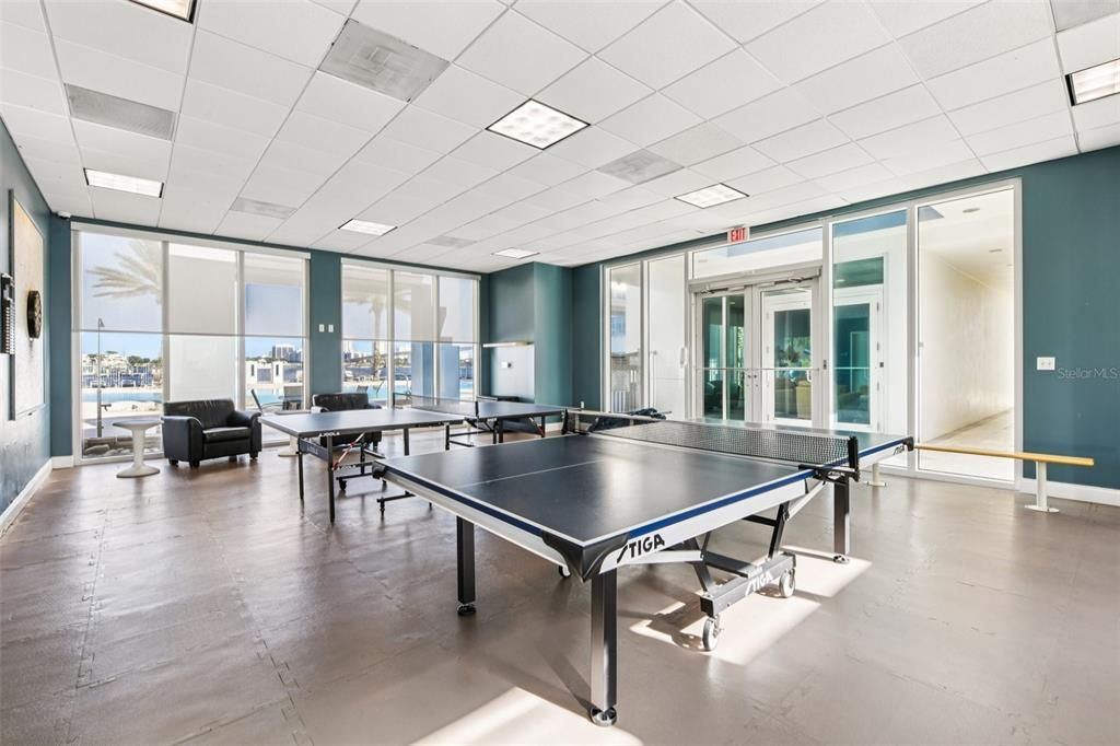 En Venta: $285,000 (2 camas, 2 baños, 1660 Pies cuadrados)