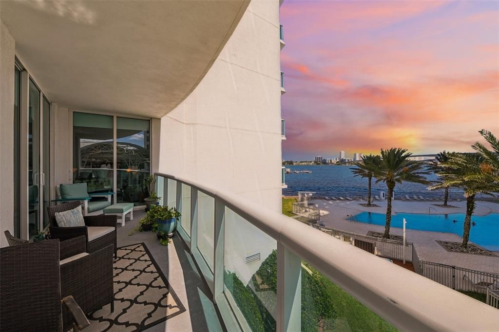 En Venta: $285,000 (2 camas, 2 baños, 1660 Pies cuadrados)