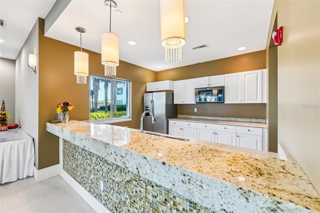 En Venta: $285,000 (2 camas, 2 baños, 1660 Pies cuadrados)