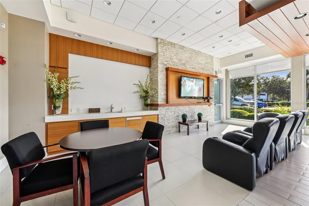 En Venta: $285,000 (2 camas, 2 baños, 1660 Pies cuadrados)