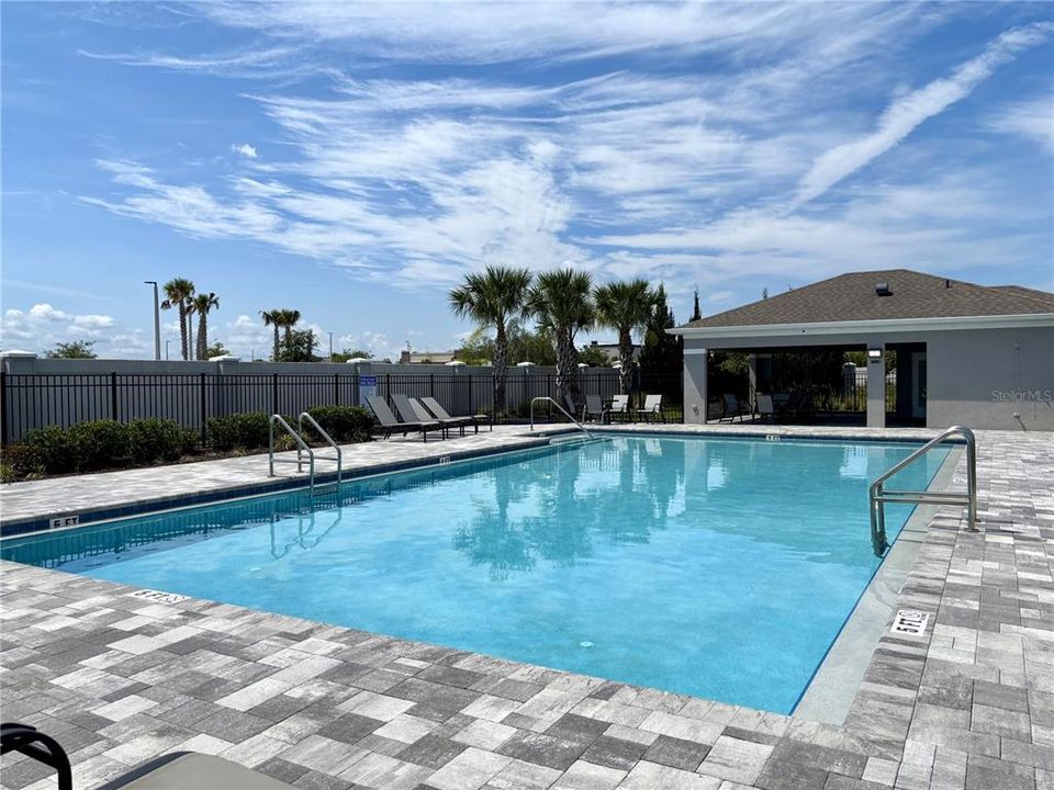 For Sale: $439,000 (3 beds, 2 baths, 1633 Square Feet)