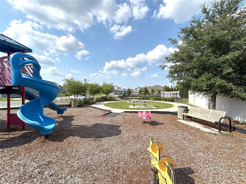 For Sale: $439,000 (3 beds, 2 baths, 1633 Square Feet)