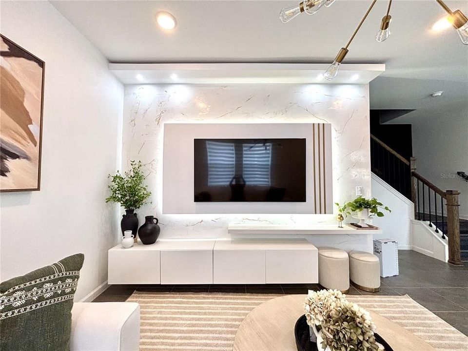 For Sale: $439,000 (3 beds, 2 baths, 1633 Square Feet)