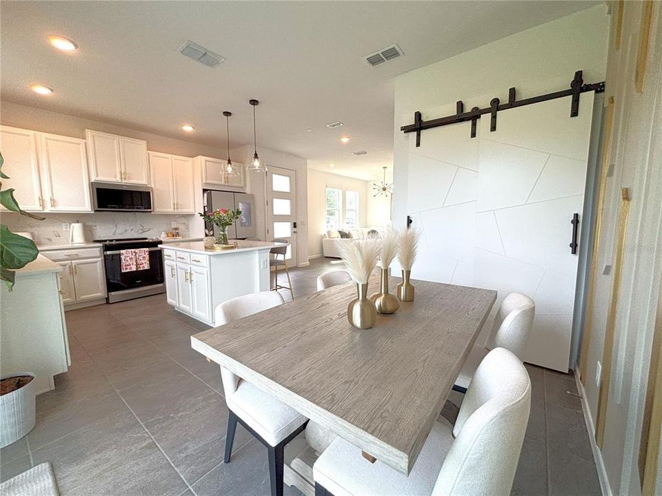 For Sale: $439,000 (3 beds, 2 baths, 1633 Square Feet)