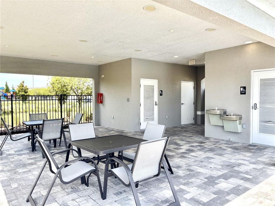 For Sale: $439,000 (3 beds, 2 baths, 1633 Square Feet)