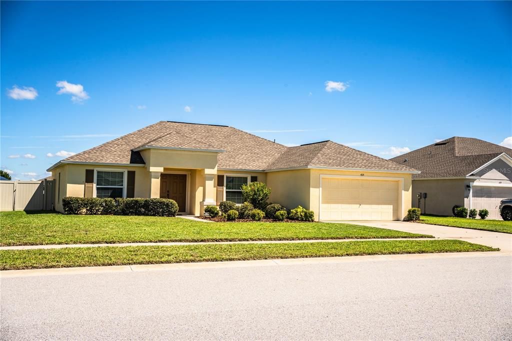 合同活跃: $314,500 (4 贝兹, 2 浴室, 1847 平方英尺)