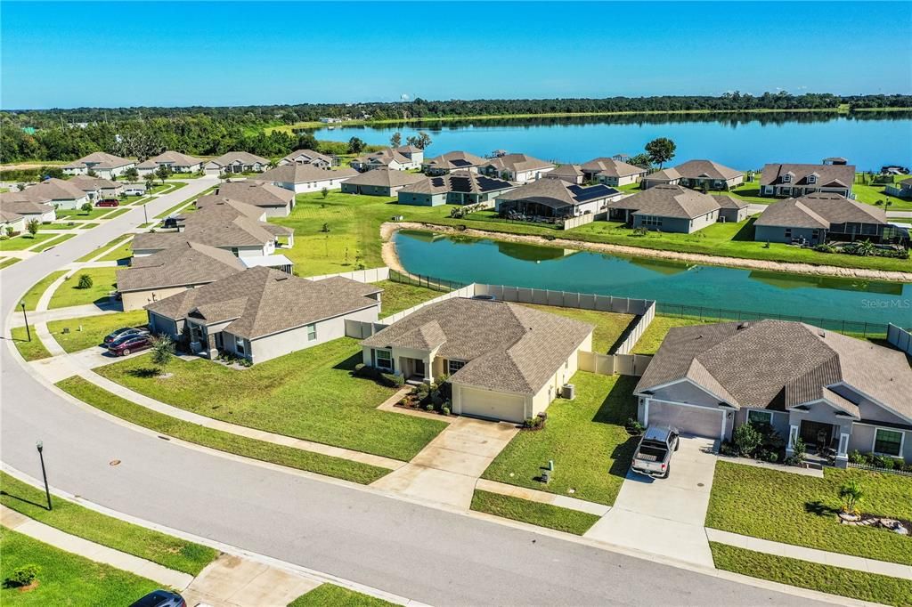 合同活跃: $314,500 (4 贝兹, 2 浴室, 1847 平方英尺)