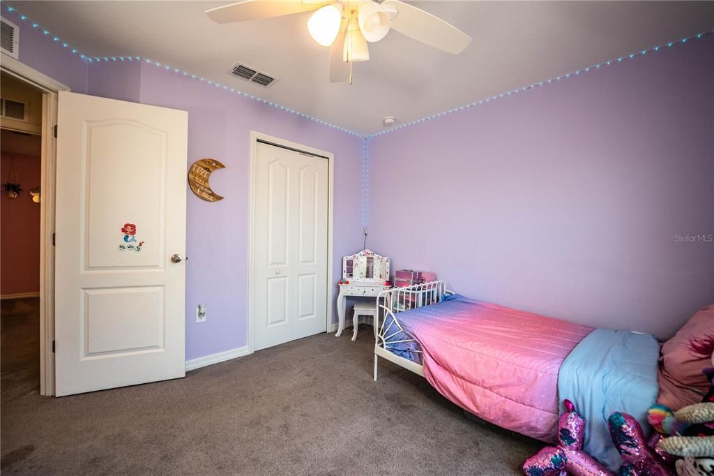 合同活跃: $314,500 (4 贝兹, 2 浴室, 1847 平方英尺)