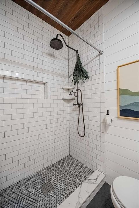 Active With Contract: $489,000 (3 beds, 2 baths, 1904 Square Feet)