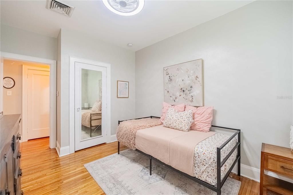 Active With Contract: $489,000 (3 beds, 2 baths, 1904 Square Feet)