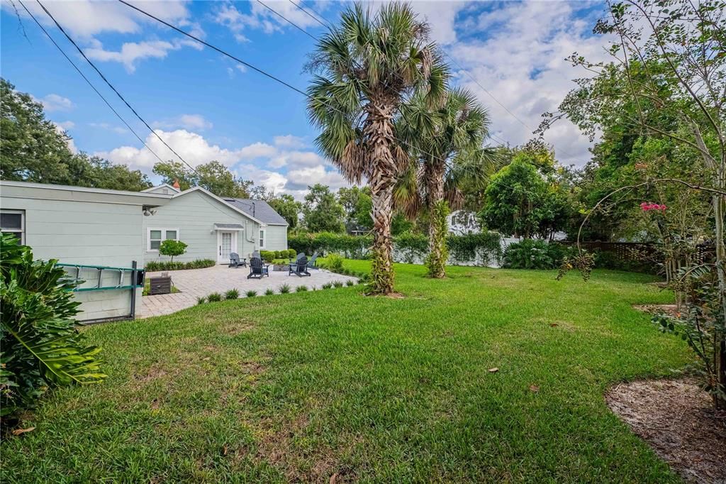 Active With Contract: $489,000 (3 beds, 2 baths, 1904 Square Feet)