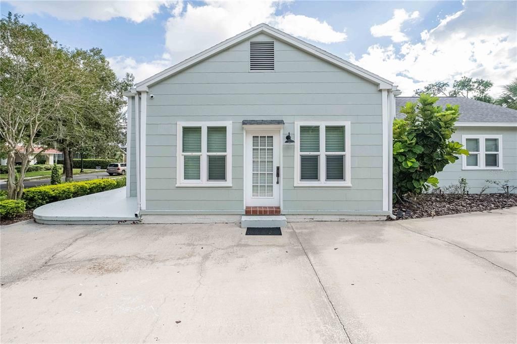 Active With Contract: $489,000 (3 beds, 2 baths, 1904 Square Feet)