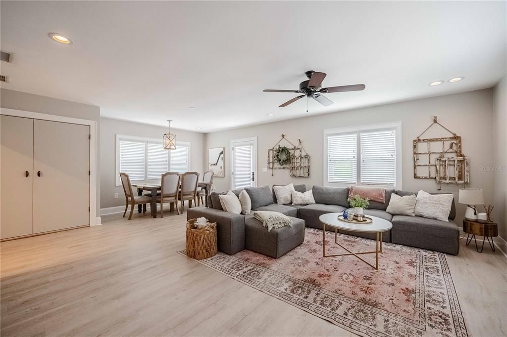 Active With Contract: $489,000 (3 beds, 2 baths, 1904 Square Feet)