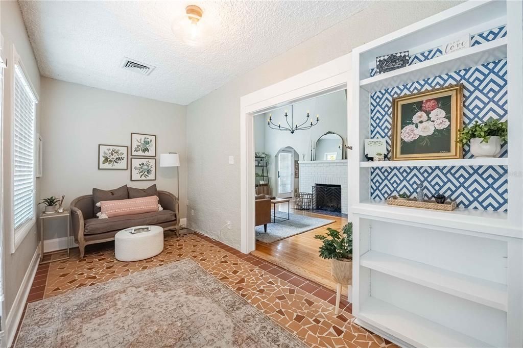 Active With Contract: $489,000 (3 beds, 2 baths, 1904 Square Feet)