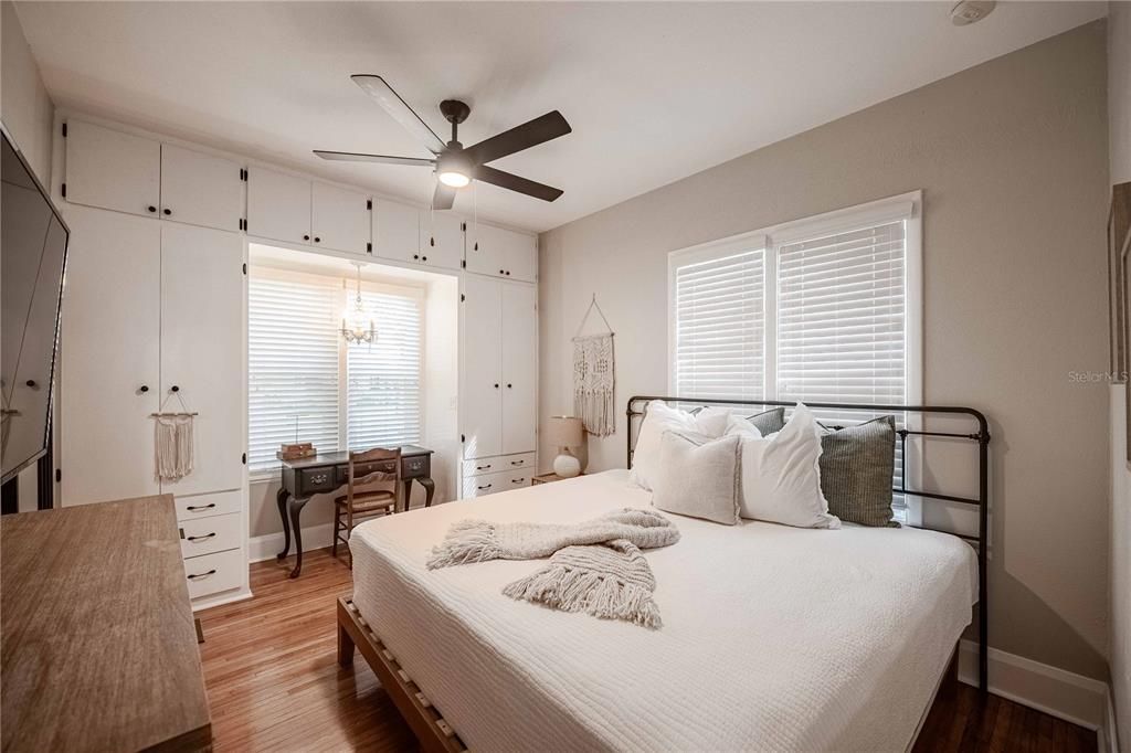 Active With Contract: $489,000 (3 beds, 2 baths, 1904 Square Feet)