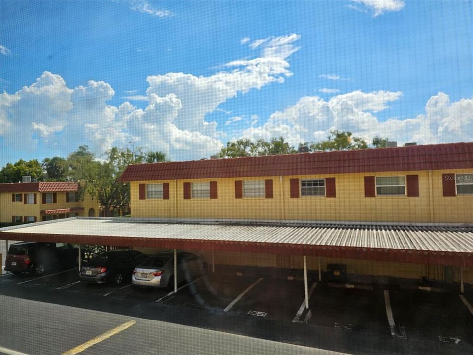 Active With Contract: $95,000 (1 beds, 1 baths, 638 Square Feet)