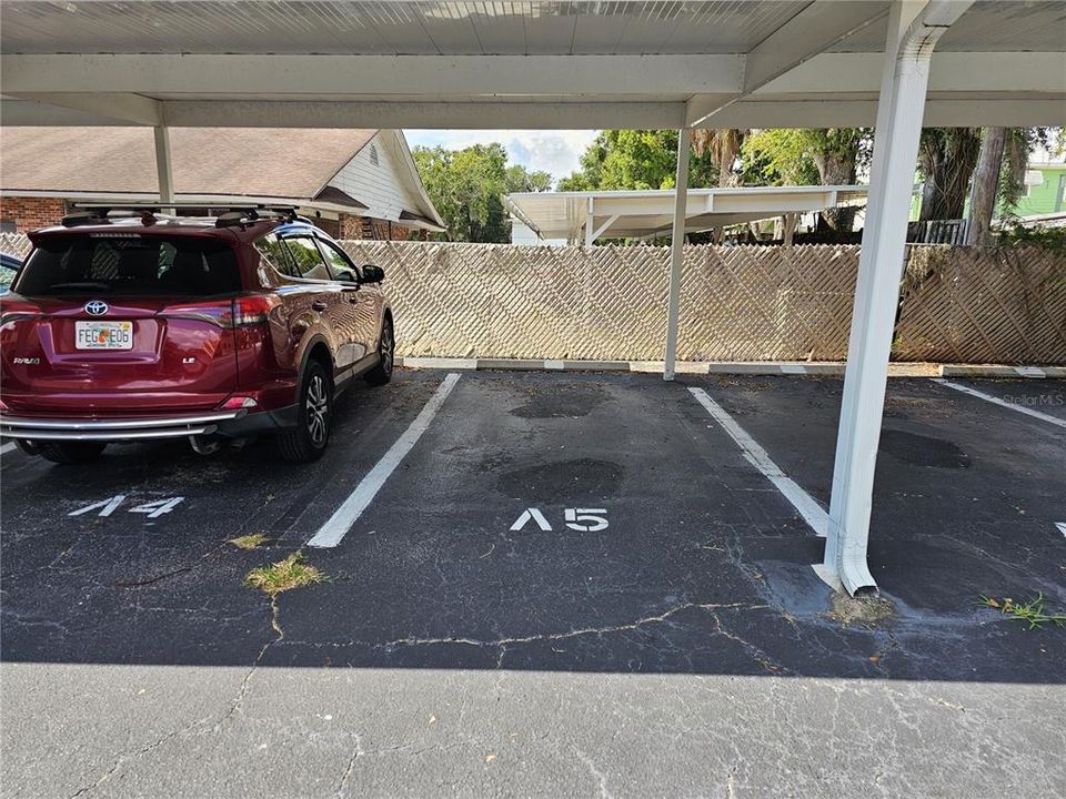 Active With Contract: $95,000 (1 beds, 1 baths, 638 Square Feet)