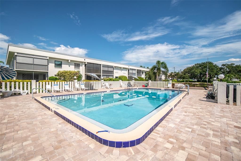 Active With Contract: $364,500 (2 beds, 2 baths, 1350 Square Feet)