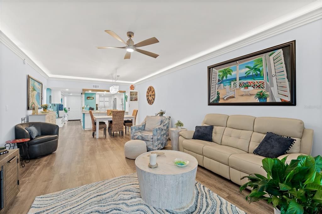 Active With Contract: $364,500 (2 beds, 2 baths, 1350 Square Feet)