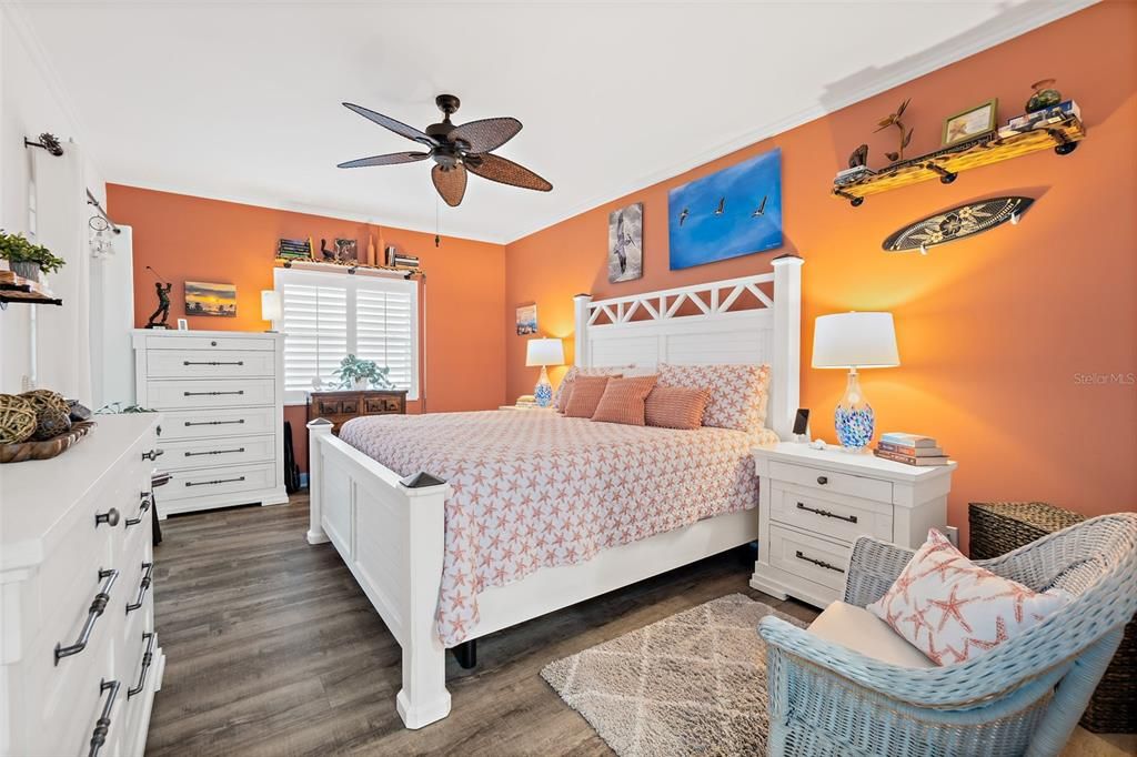 Active With Contract: $364,500 (2 beds, 2 baths, 1350 Square Feet)